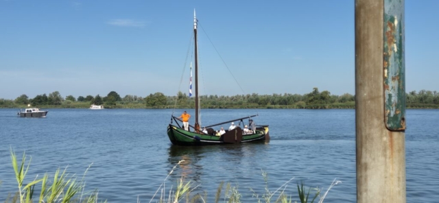 Traditionelles Flachboot bei Dimmeln