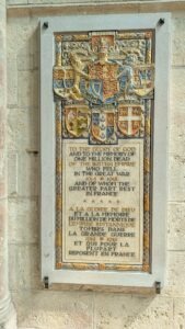 Gedenktafel in der Kathedrale von Noyon